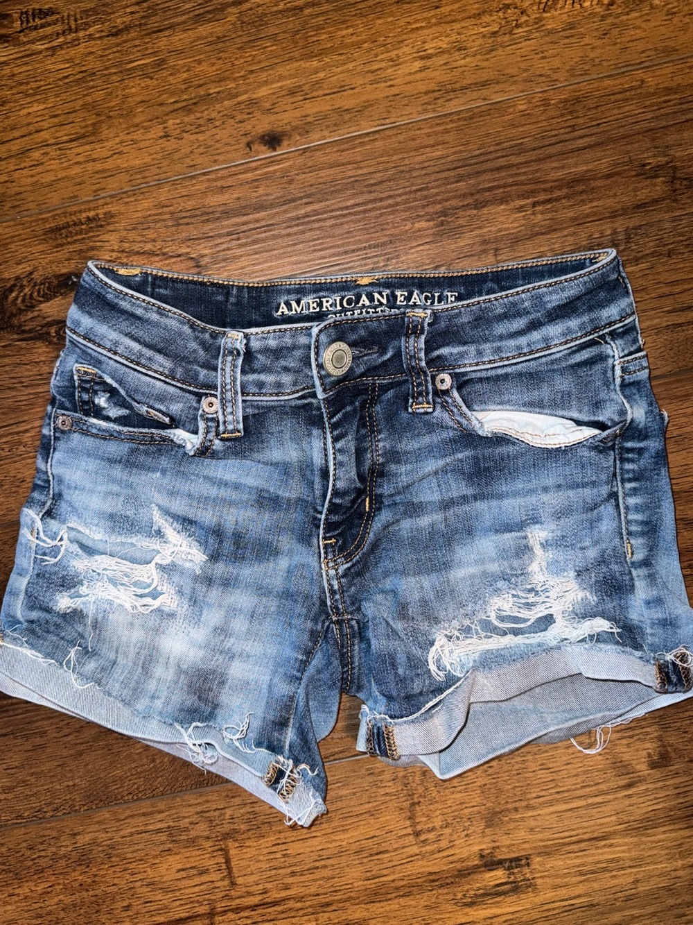 American Eagle Outfitters Women's Distressed Denim Shorts size 00